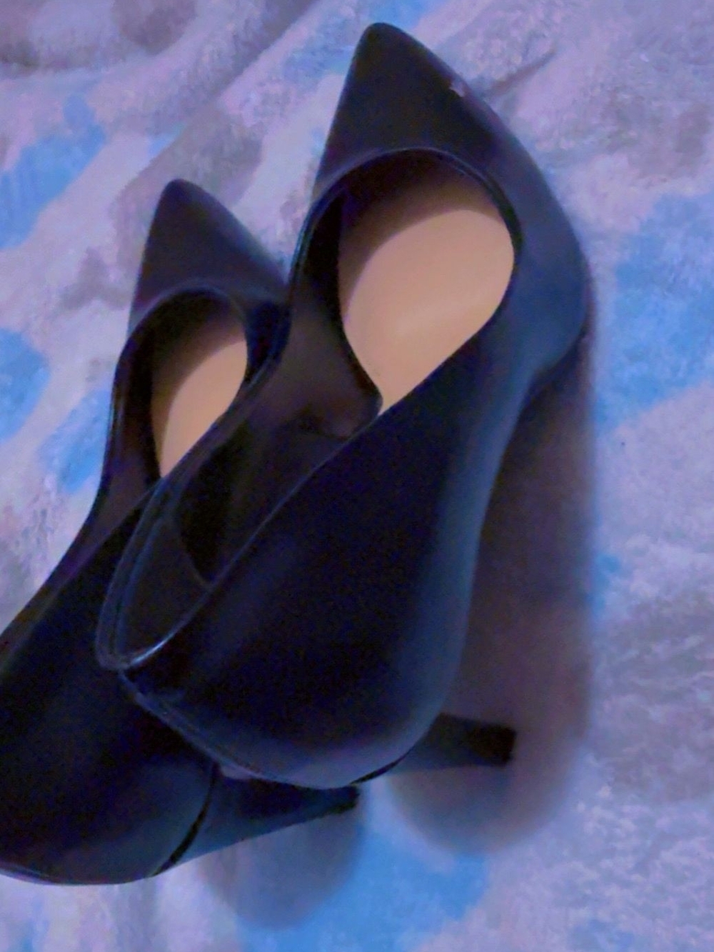 Classic Black Pointed-Toe Women's Pumps